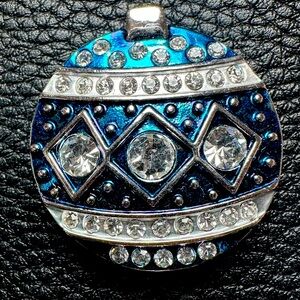 Magnolia and Vine 30mm Grand Ornament Snap